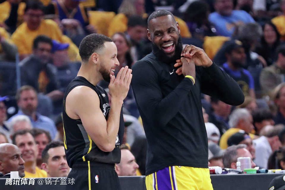 穆雷28+5约基奇26+14+8掘金终结勇士5连胜　NBA圣诞大战，勇士客场对阵掘金。